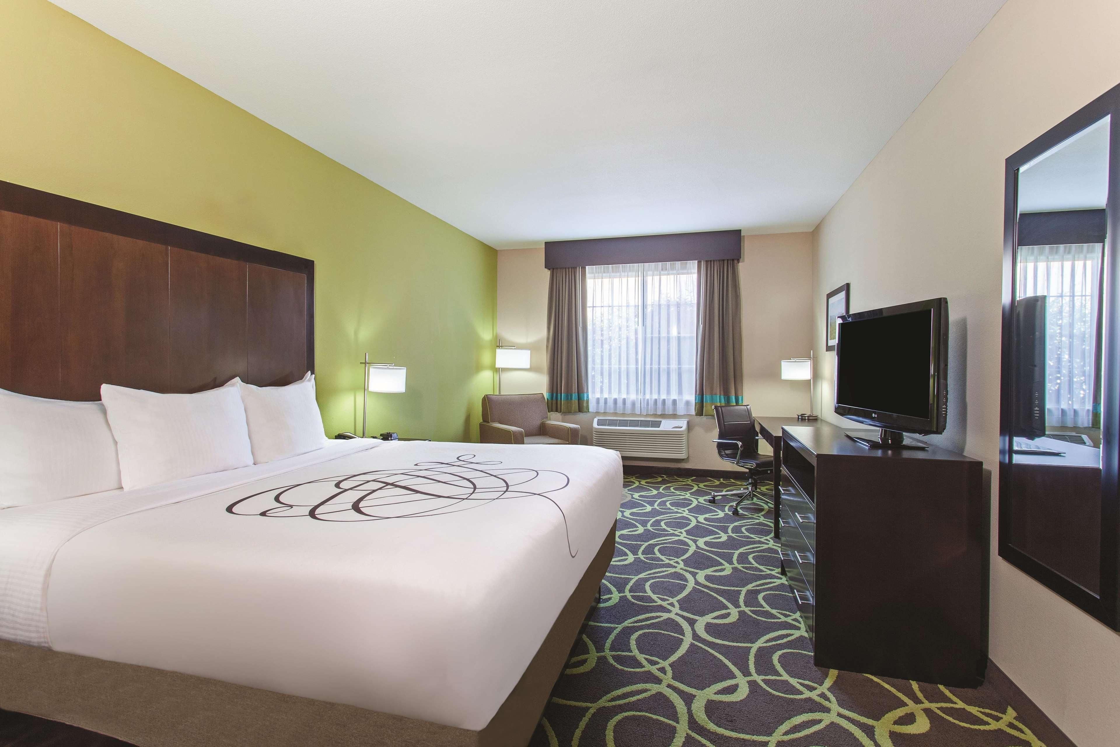 La Quinta By Wyndham Banos 3*
