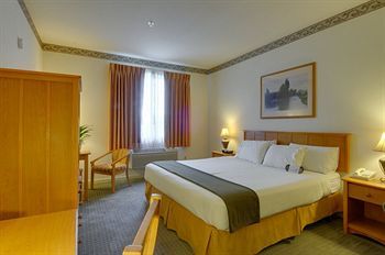 Hotel La Quinta By Wyndham Banos