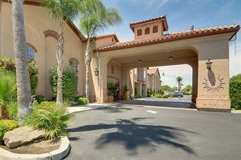 La Quinta By Wyndham Banos Hotel 3*