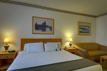 Hotel La Quinta By Wyndham Banos
